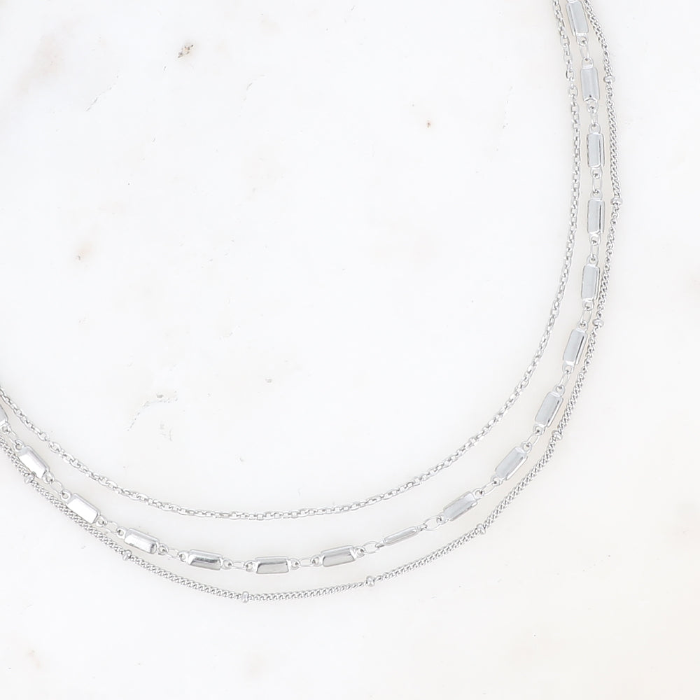 COLLIER MULTIRANGS - 3 RANGS, MAILLES FORCAT RECTANGULAIRES ET BOULES