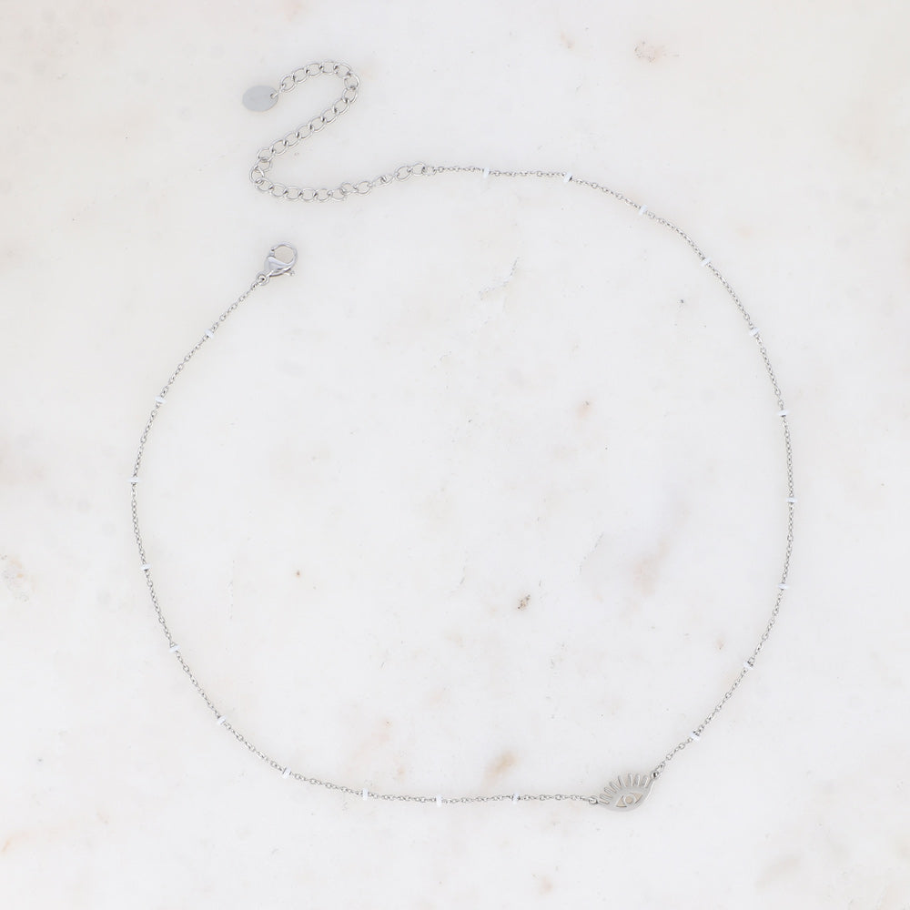 COLLIER - TOUCHES EN ÉMAIL ET PENDENTIF OEIL AJOURÉ