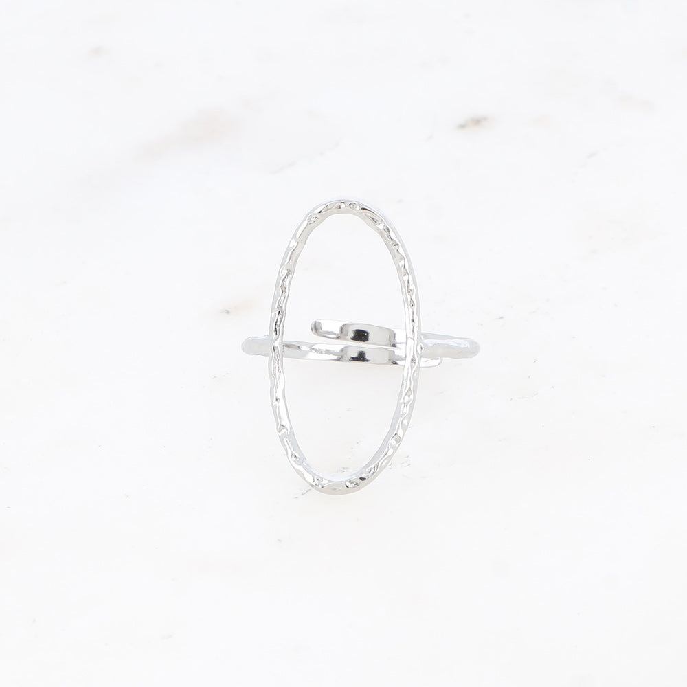 BAGUE FINE ILSA - OVALE AJOURÉ EFFET MARTELÉ / DORE OU ARGENT