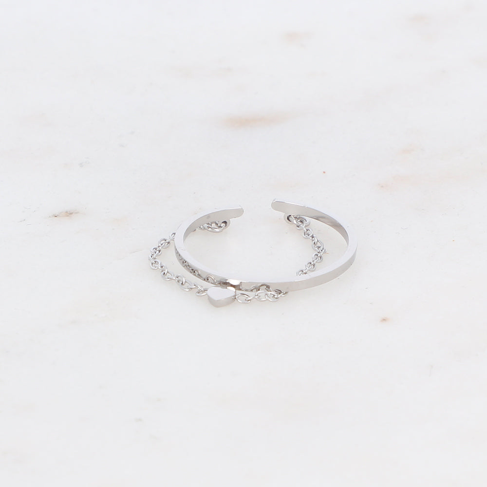 BAGUE AVEC ANNEAU TORSADE ET COEUR SUR CHAINE PENDANTE / DORE OU ARGENT