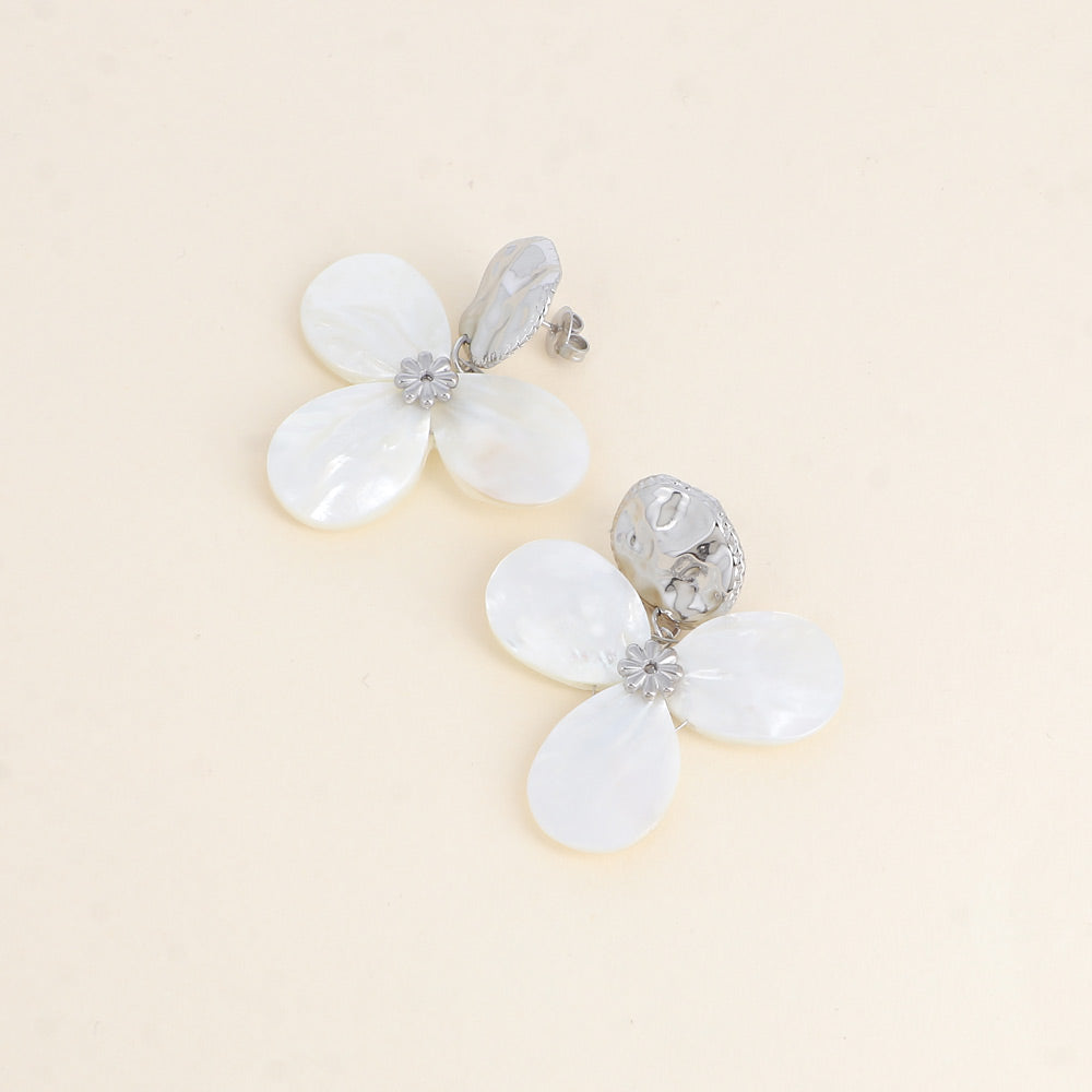 BOUCLES PENDANTES