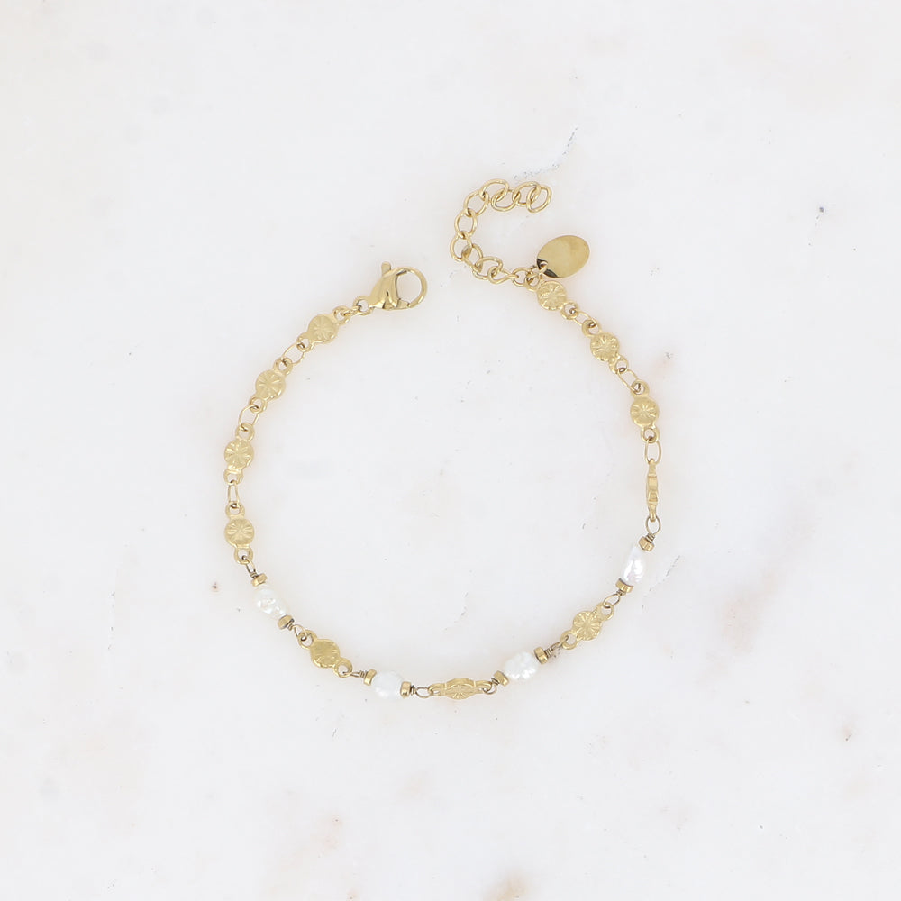 BRACELET - MAILLE RONDE AVEC ETOILE GRAVE ET PERLES D'EAU DOUCE
