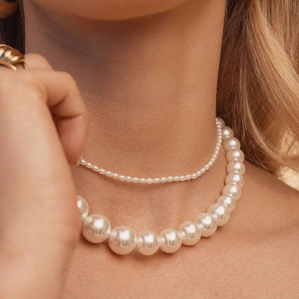 COLLIER HANAE