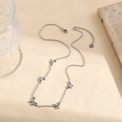 COLLIER FIN AVEC NOEUDS