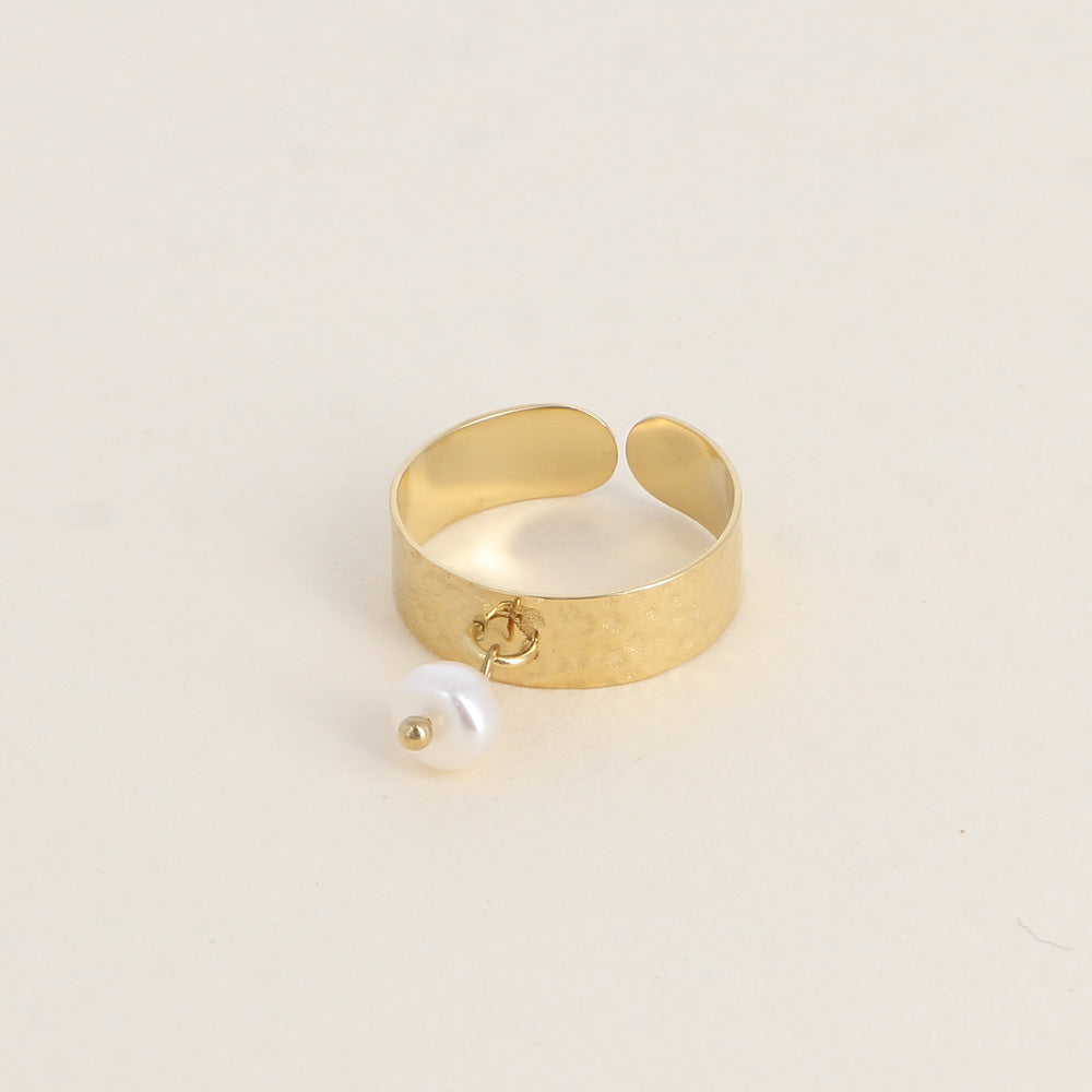 BAGUE - ANNEAU MARTELE ET PERLE D'EAU DOUCE / DORE ET ARGENT