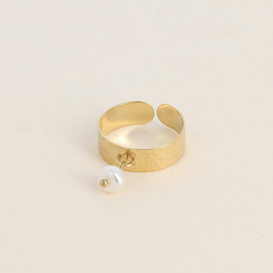 BAGUE - ANNEAU MARTELE ET PERLE D'EAU DOUCE / DORE ET ARGENT
