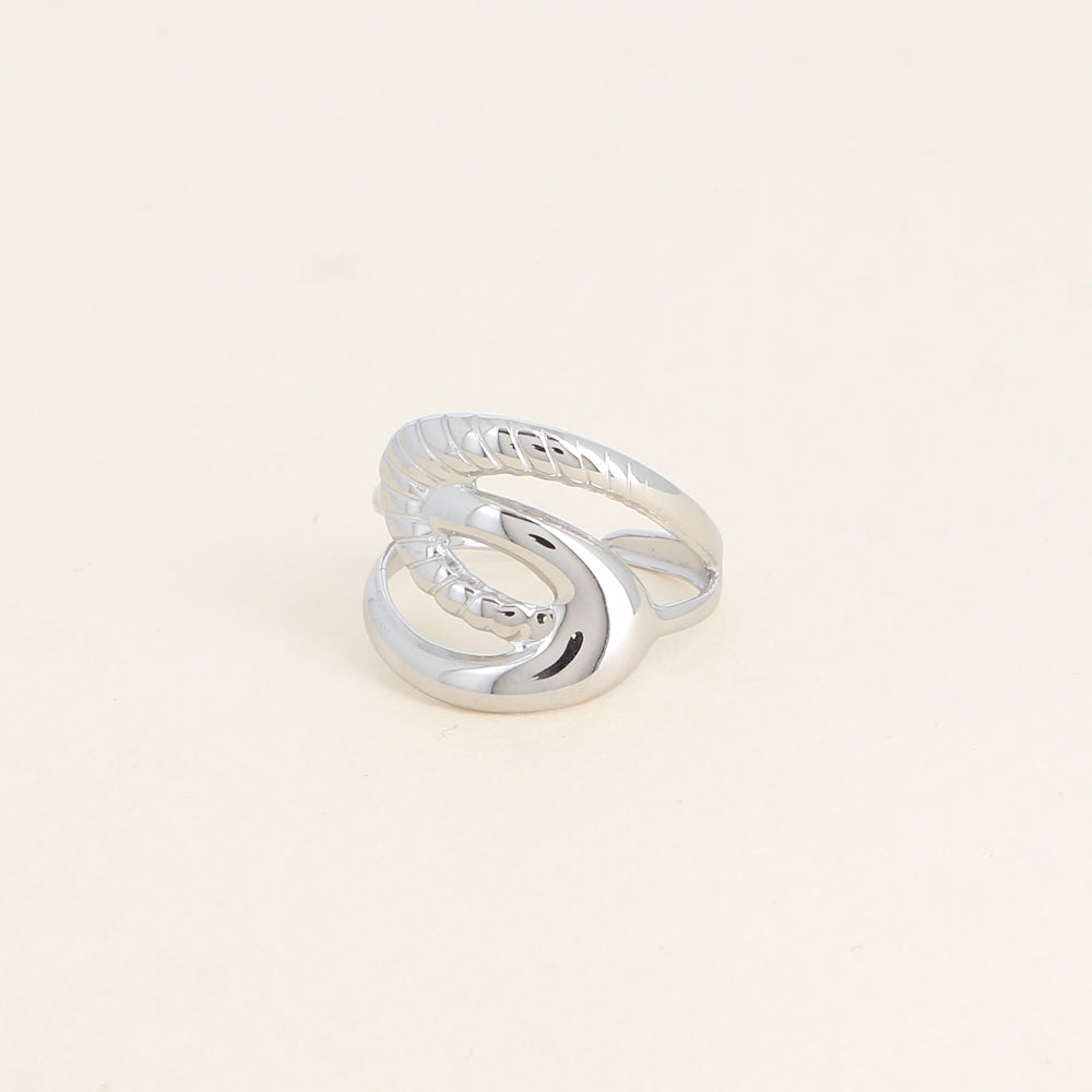 BAGUE - FORME ENTRECROISEES / DORE OU ARGENT