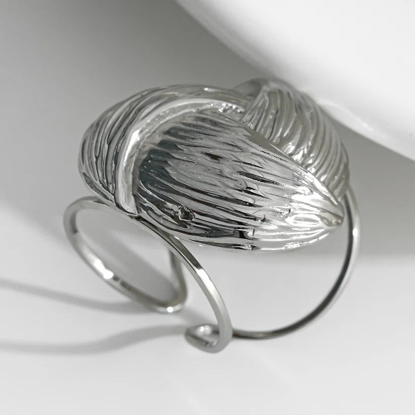 BAGUE LARGE BANDES CROISEES / DORE OU ARGENT