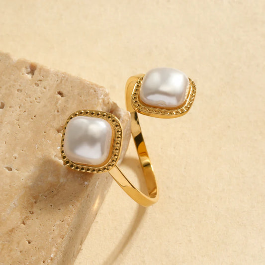 BAGUE AVEC PERLES RECTANGULAIRES