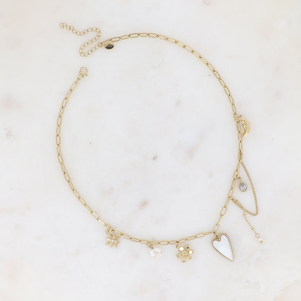 COLLIER - MAILLE AUX ANNEAUX OVALES AVEC BRELOQUES